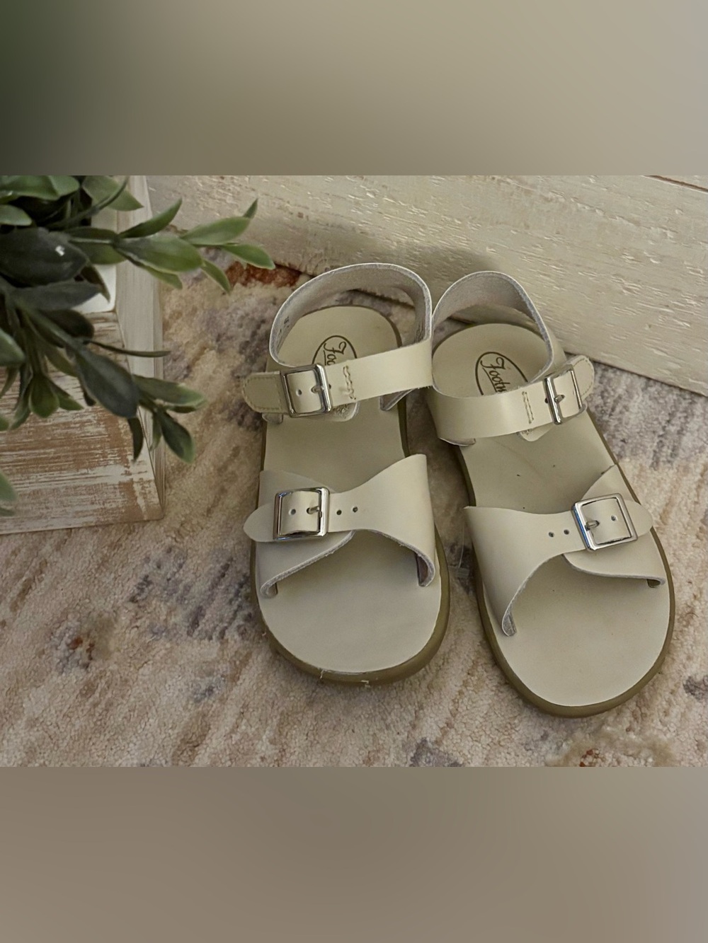 FootMates Cream Sandals